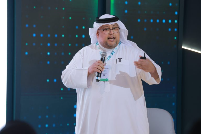 ورشة عمل التوافق وحل النزاعات داخل بيئة العمل: حلول وتجارب عملية